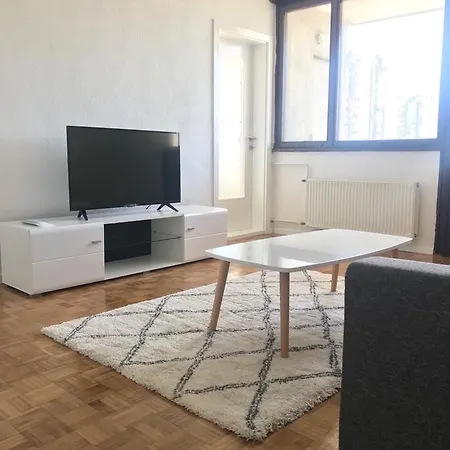 Apartman Spacious Lovely Hrasno *