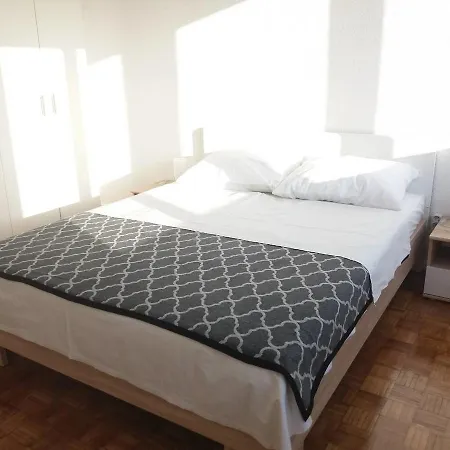 Apartman Spacious Lovely Hrasno
